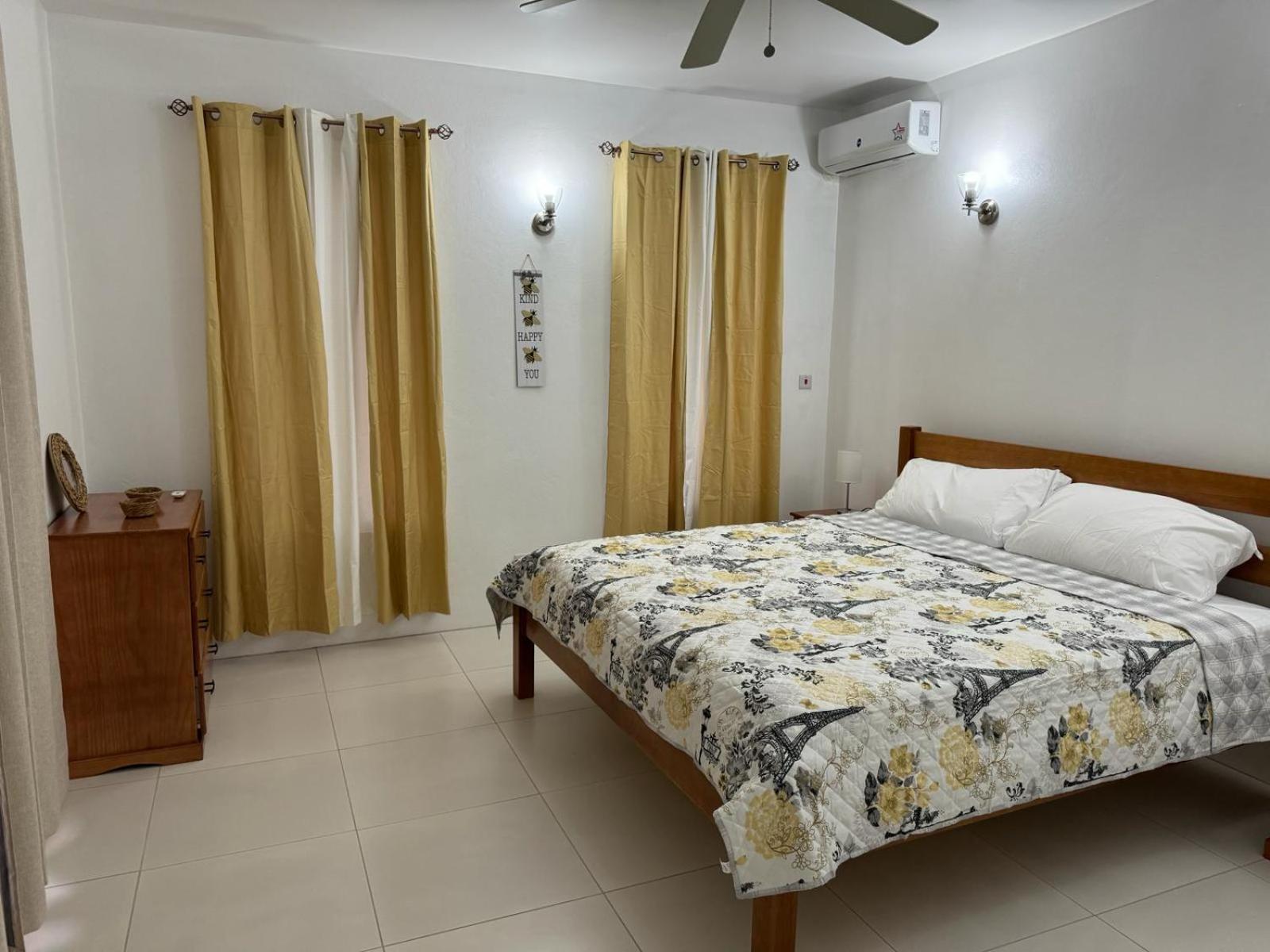 Eldorado Guesthouse & Car Rental Roseau Rum bild
