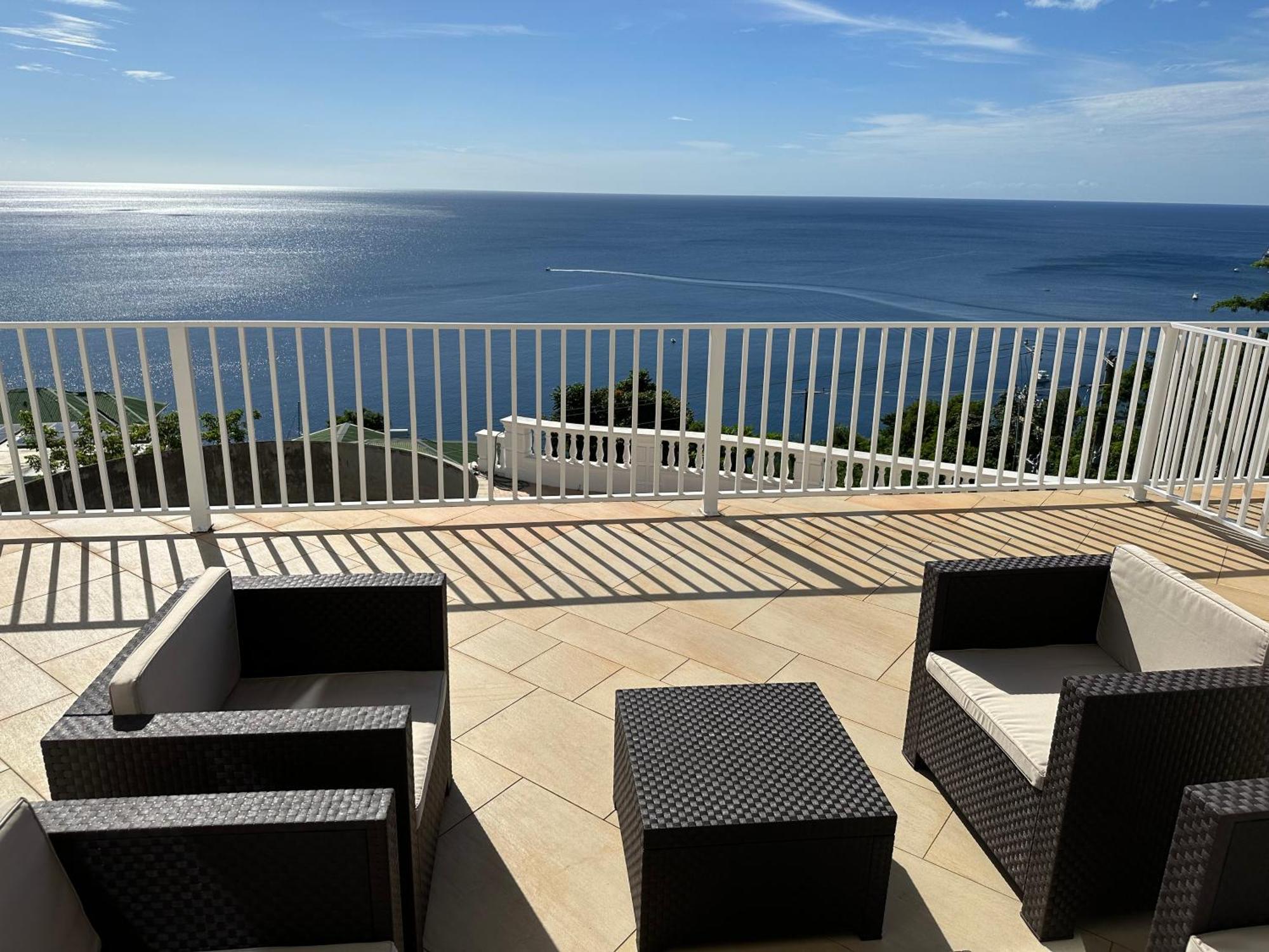 Eldorado Guesthouse & Car Rental Roseau Rum bild